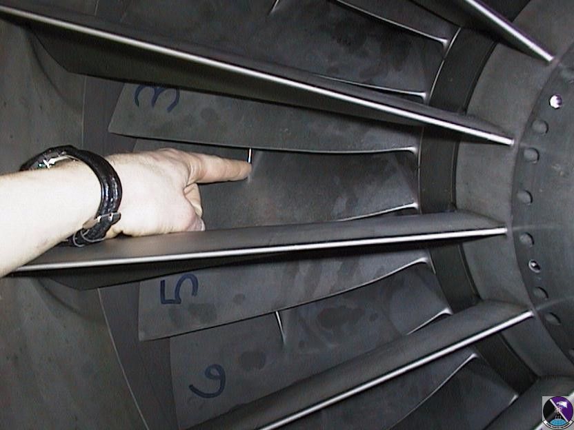 pointing at blade 3